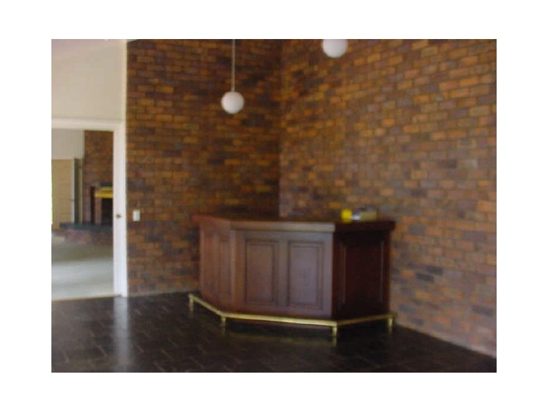 8 Inadale Court, Middle Ridge QLD 4350