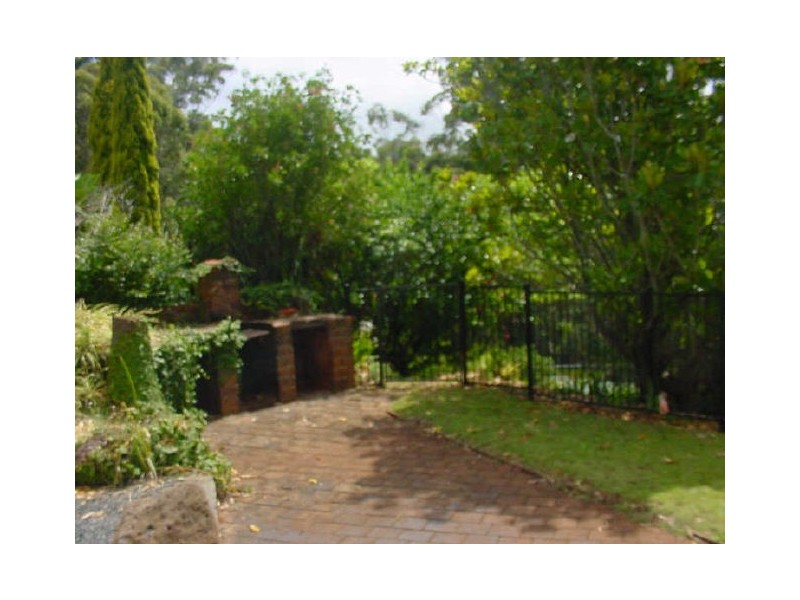 8 Inadale Court, Middle Ridge QLD 4350