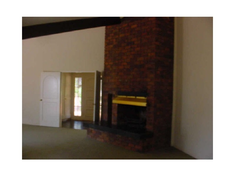 8 Inadale Court, Middle Ridge QLD 4350