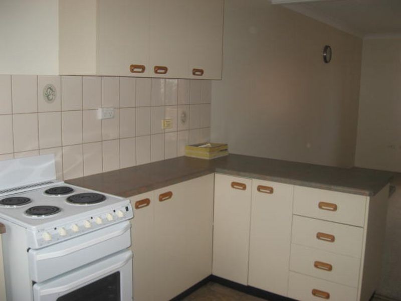 4/267b Geddes Street, Centenary Heights QLD 4350