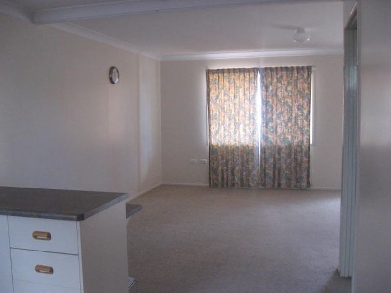 4/267b Geddes Street, Centenary Heights QLD 4350