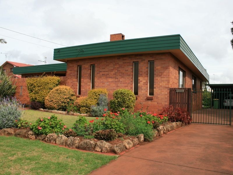 15 Nandi Court, Newtown QLD 4350