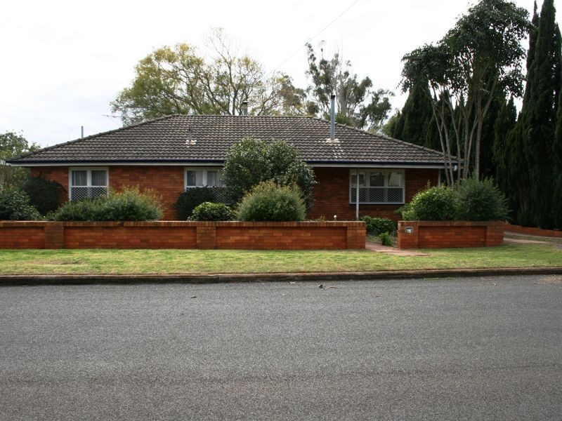 29 Weetwood Street, Newtown QLD 4350