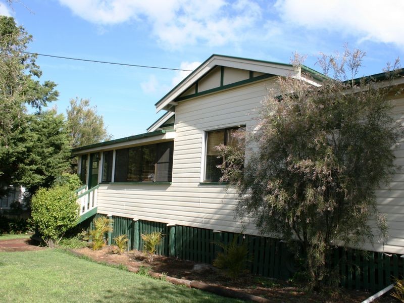 12 Henderson Street, Toowoomba QLD 4350