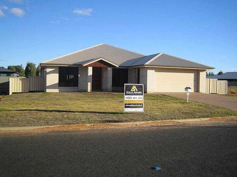 54 Sommerfeld Crescent, Chinchilla QLD 4413