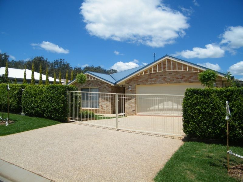 4 Corella Street, Toowoomba QLD 4350