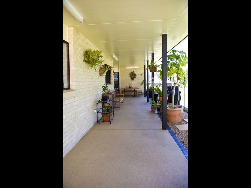 9 Karingal Court, Glenvale QLD 4350