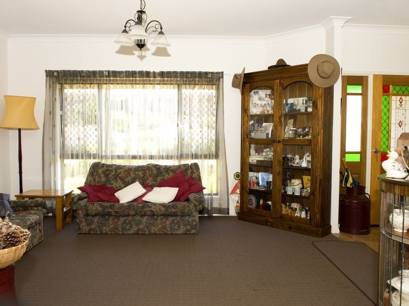 9 Karingal Court, Glenvale QLD 4350