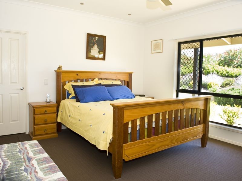 9 Karingal Court, Glenvale QLD 4350