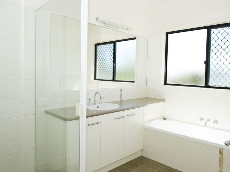 9 Karingal Court, Glenvale QLD 4350