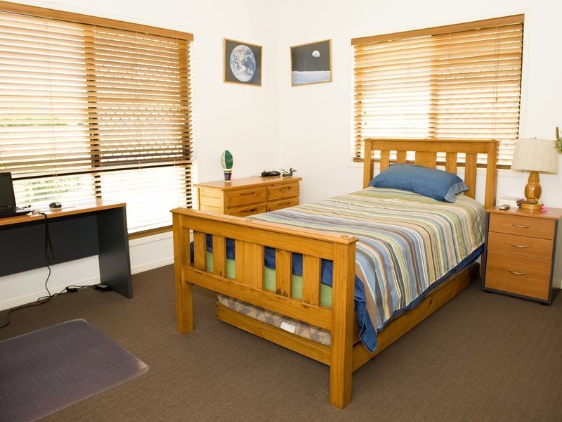 9 Karingal Court, Glenvale QLD 4350