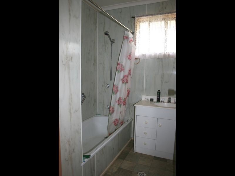 1/4 Burton Street, Toowoomba QLD 4350