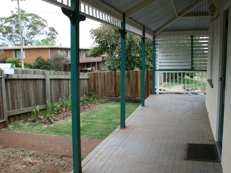 1/23 Adam Street, North Toowoomba QLD 4350