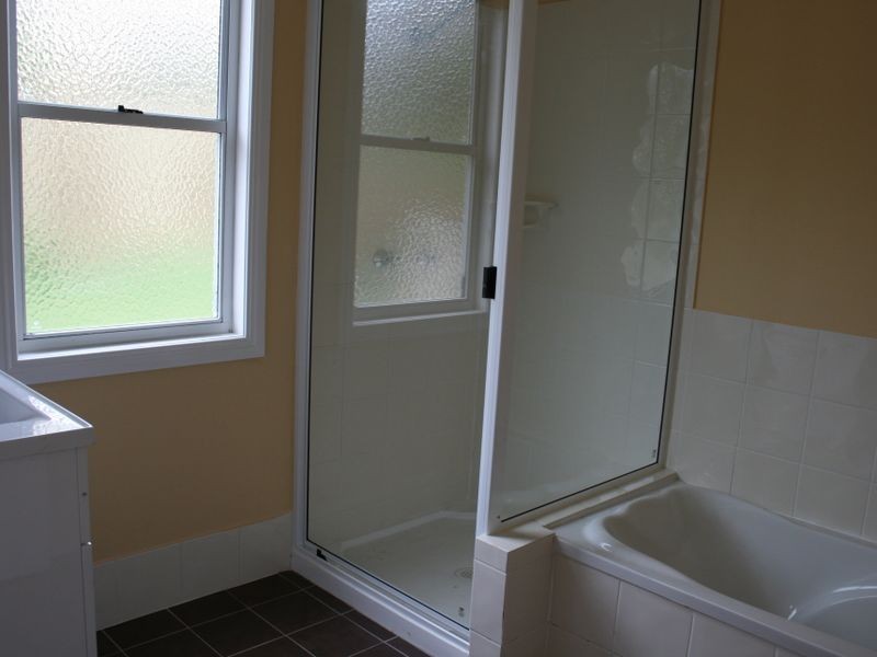 2/23 Adam Street, North Toowoomba QLD 4350