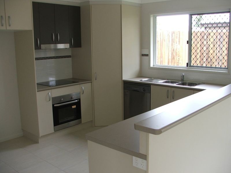 1  2  & 3/ Hillside Street, Toowoomba QLD 4350