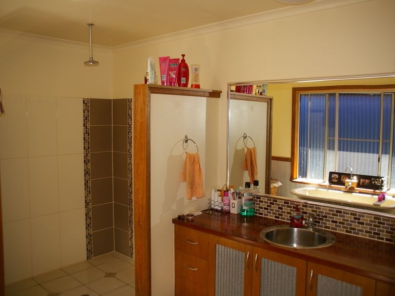 4 Phalaris Court, Meringandan QLD 4352