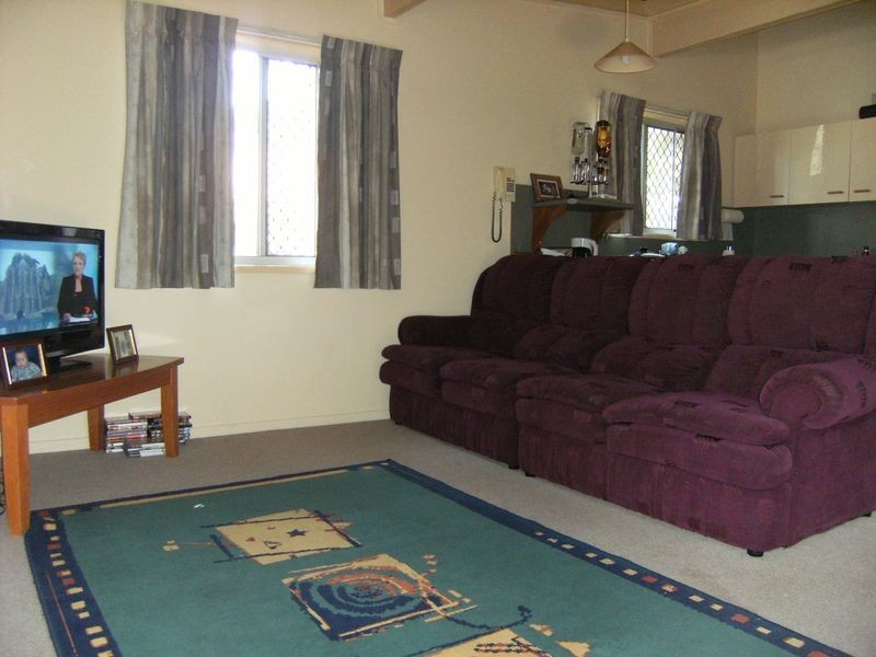 1 & 2/32 Helen Street, Toowoomba QLD 4350