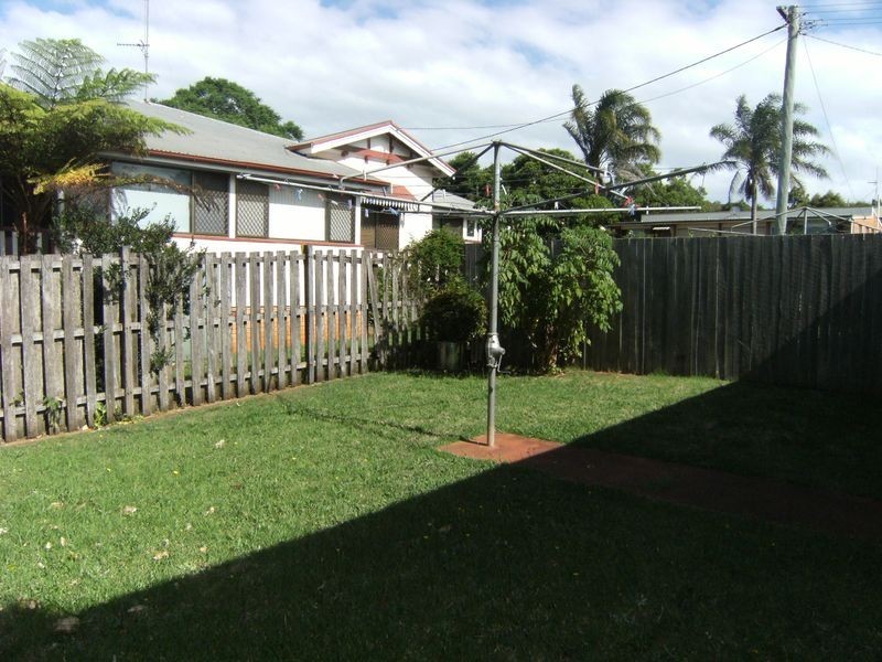 1 & 2/32 Helen Street, Toowoomba QLD 4350