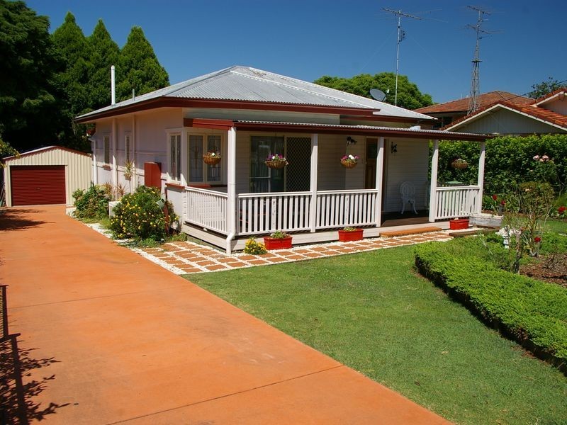 36c Bridge Street, East Toowoomba QLD 4350