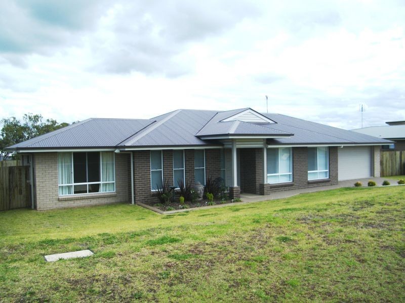 4 Kurrawa Crescent, Glenvale QLD 4350