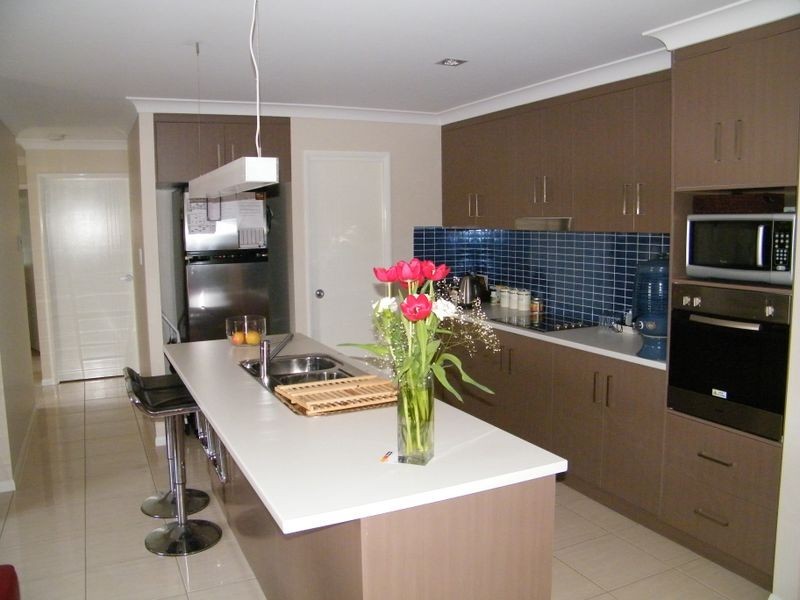 4 Kurrawa Crescent, Glenvale QLD 4350