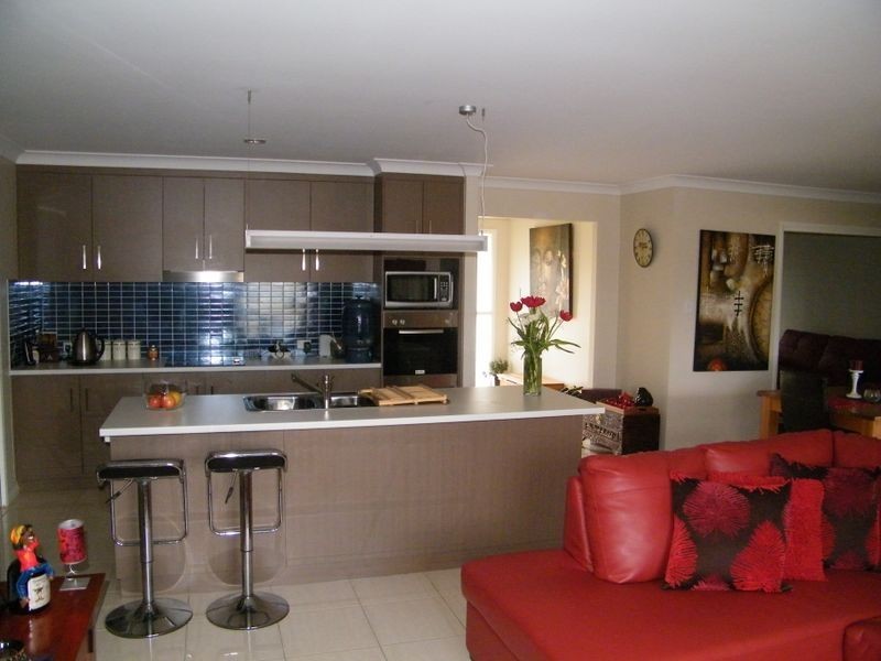 4 Kurrawa Crescent, Glenvale QLD 4350