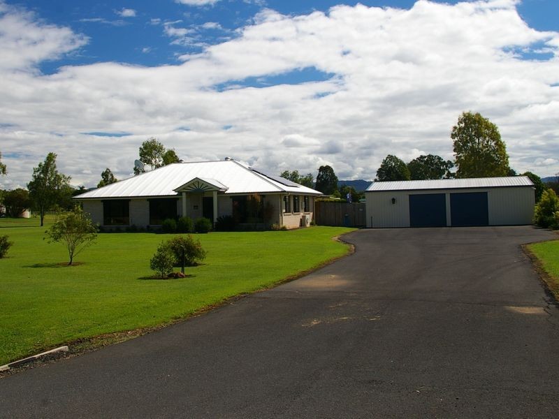 136 Helendale Drive, Helidon QLD 4344
