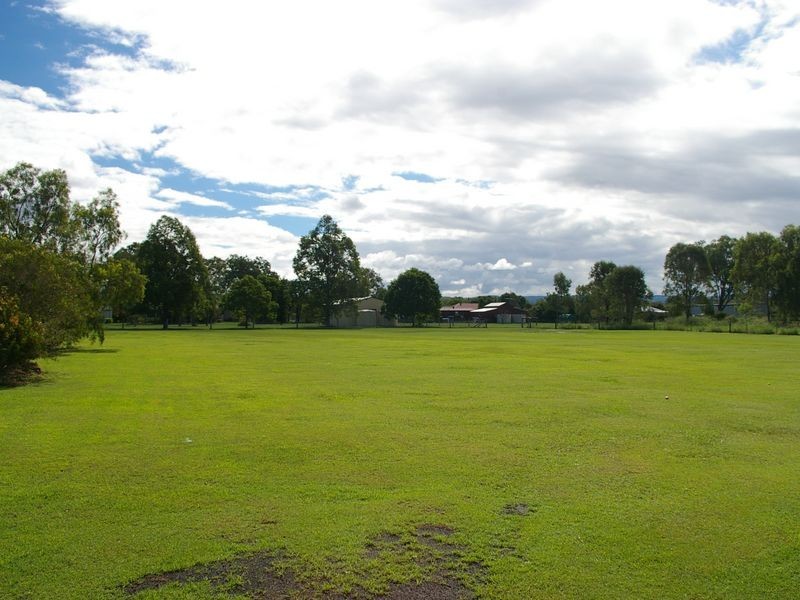 136 Helendale Drive, Helidon QLD 4344