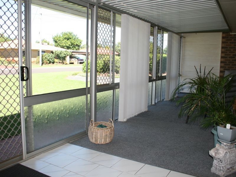 49 Arabian Street, Harristown QLD 4350