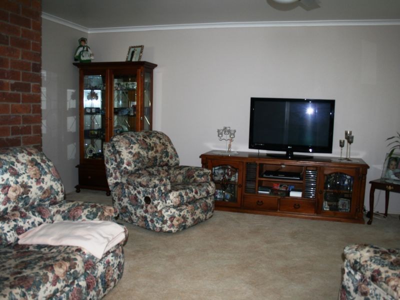 49 Arabian Street, Harristown QLD 4350