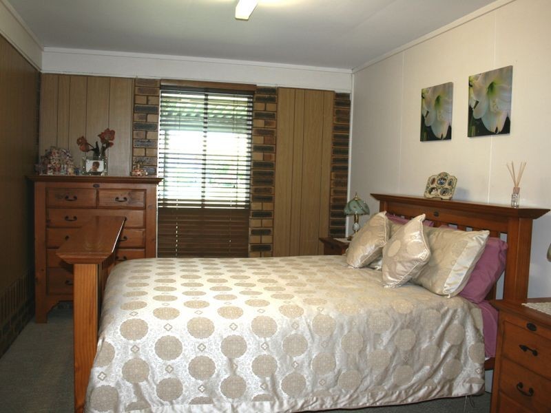 49 Arabian Street, Harristown QLD 4350