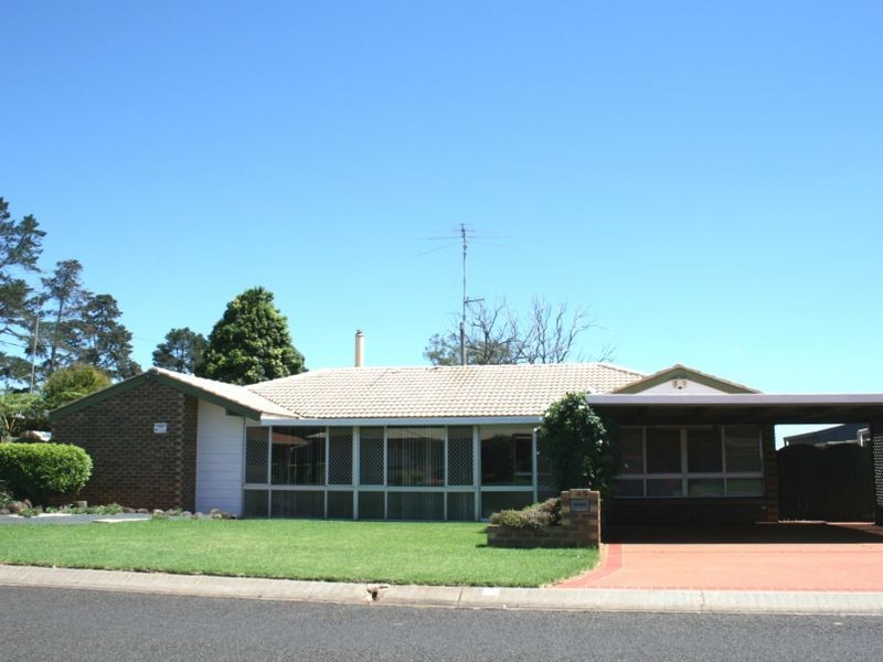 49 Arabian Street, Harristown QLD 4350
