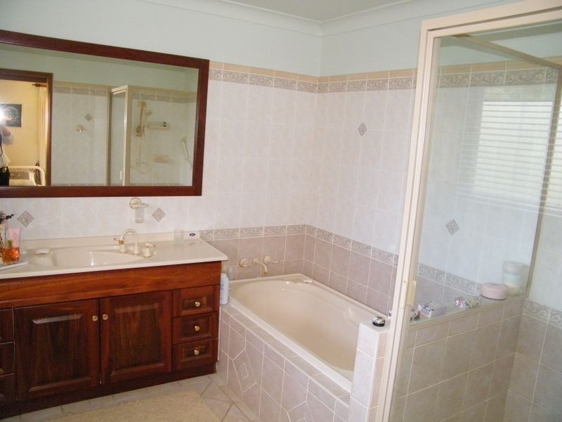 17 Littleton Drive, Highfields QLD 4352