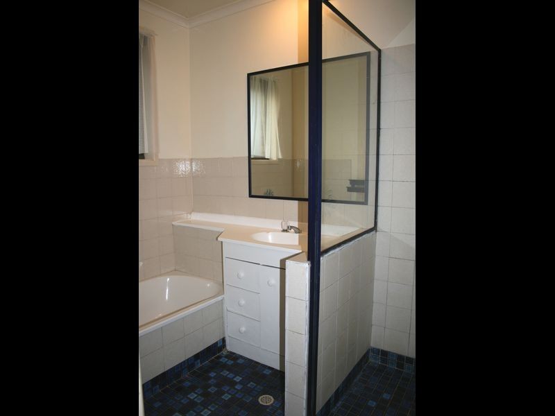 11 Shiraz Crt, Wilsonton QLD 4350