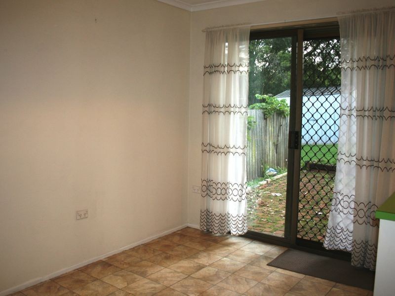 11 Shiraz Crt, Wilsonton QLD 4350