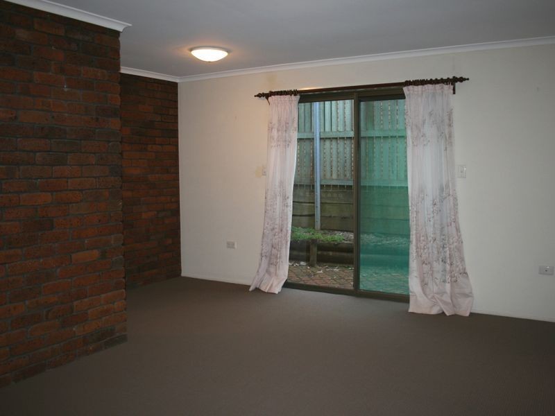11 Shiraz Crt, Wilsonton QLD 4350