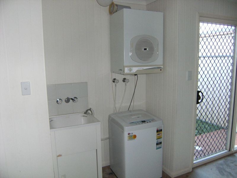 394 West Street, Kearneys Spring QLD 4350