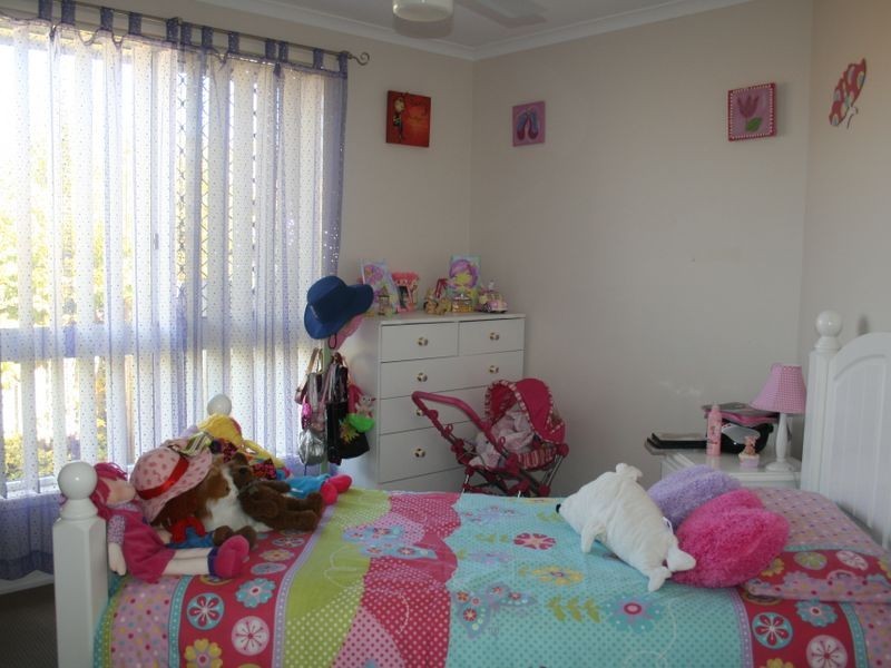 9 Melway Crescent, Harristown QLD 4350