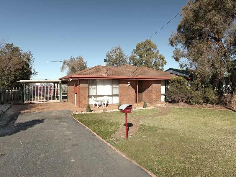 8 Queen Street, Kingsthorpe QLD 4400
