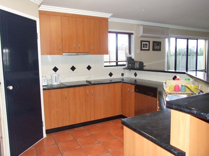 22 Scullin Street, Middle Ridge QLD 4350