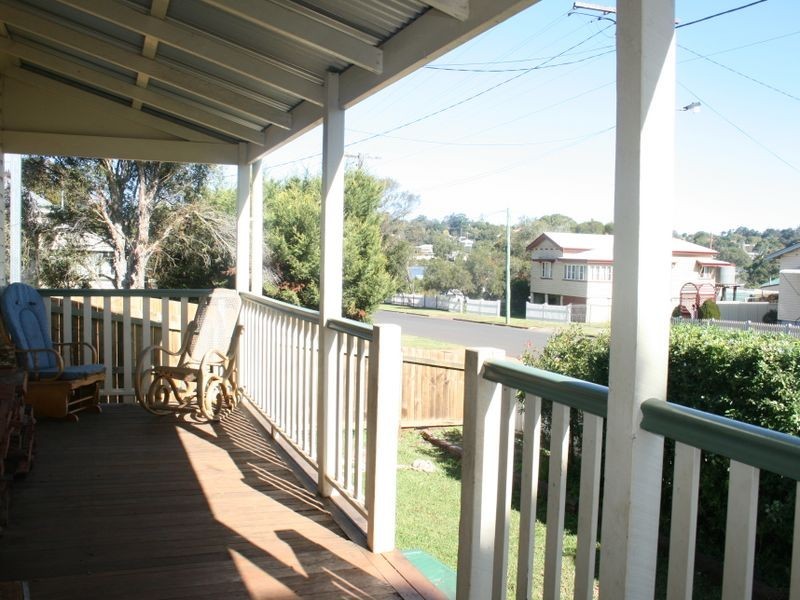 4 Kenilworth Street, North Toowoomba QLD 4350