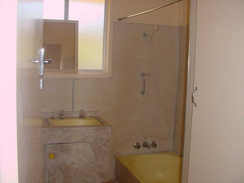 8 Veronica Court, Centenary Heights QLD 4350