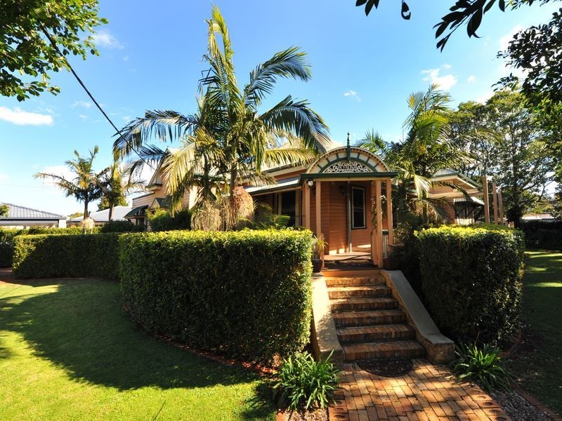 13 Warra Street, Newtown QLD 4350