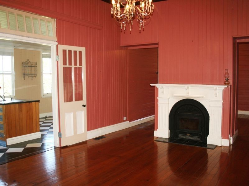 13 Warra Street, Newtown QLD 4350