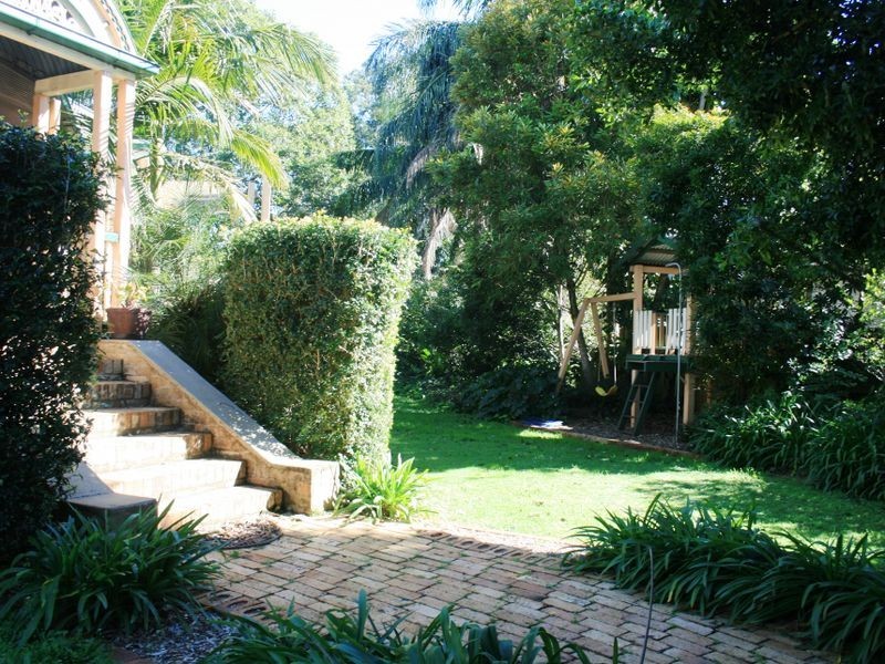 13 Warra Street, Newtown QLD 4350