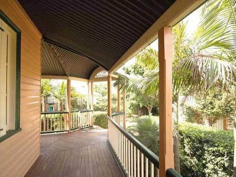 13 Warra Street, Newtown QLD 4350
