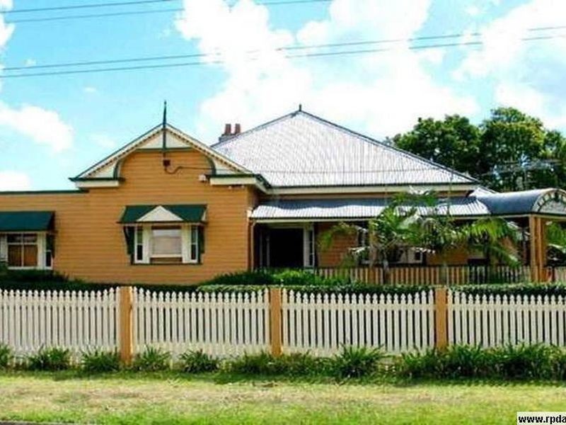 13 Warra Street, Newtown QLD 4350