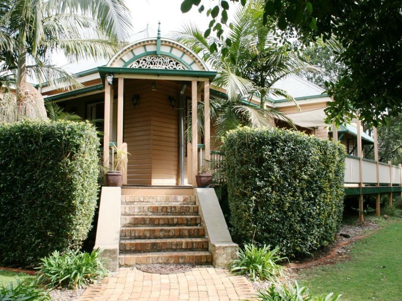 13 Warra Street, Newtown QLD 4350
