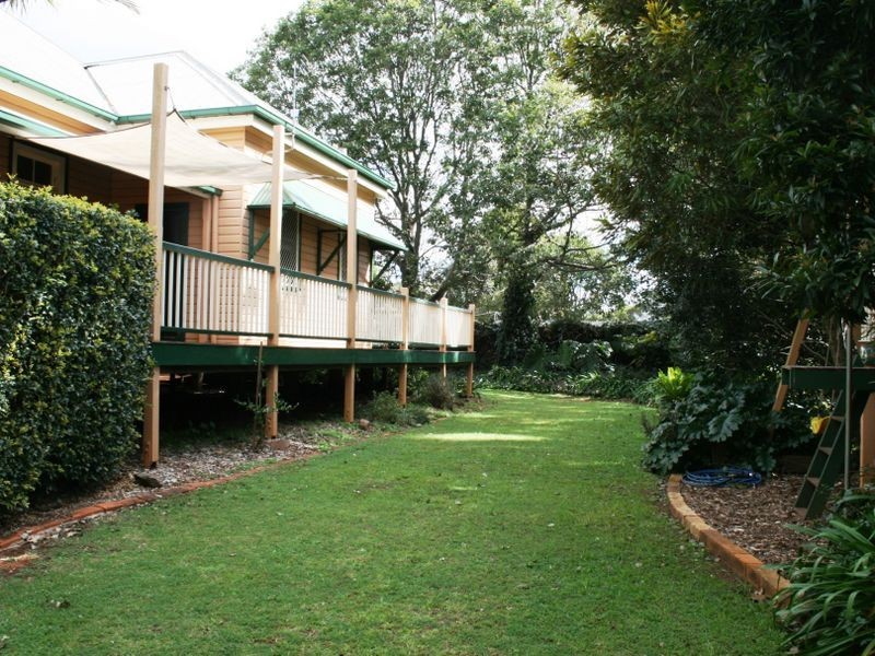 13 Warra Street, Newtown QLD 4350