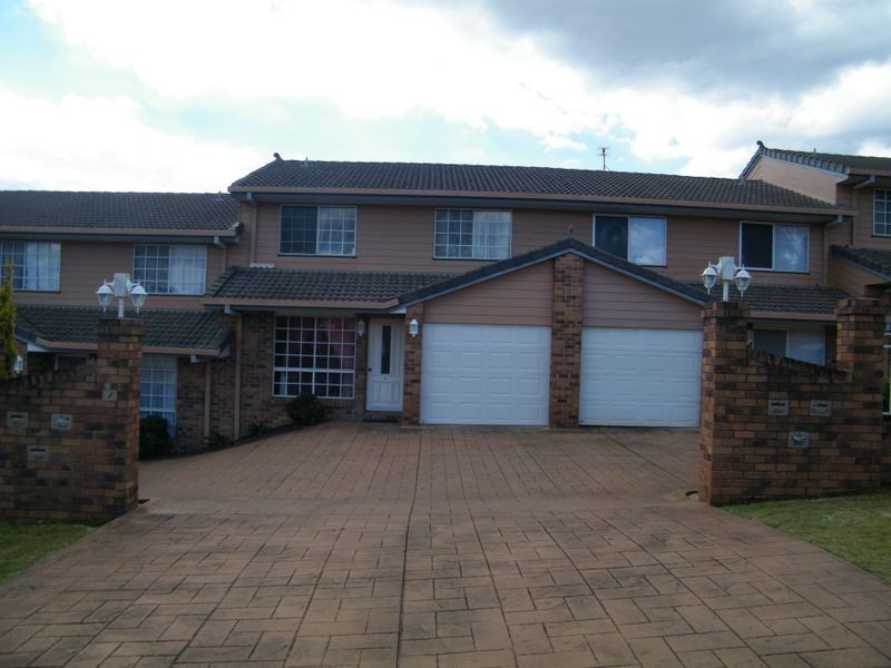 4/1 Beer Court, Kearneys Spring QLD 4350